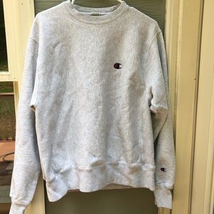 Light gray Champion sweatshirt